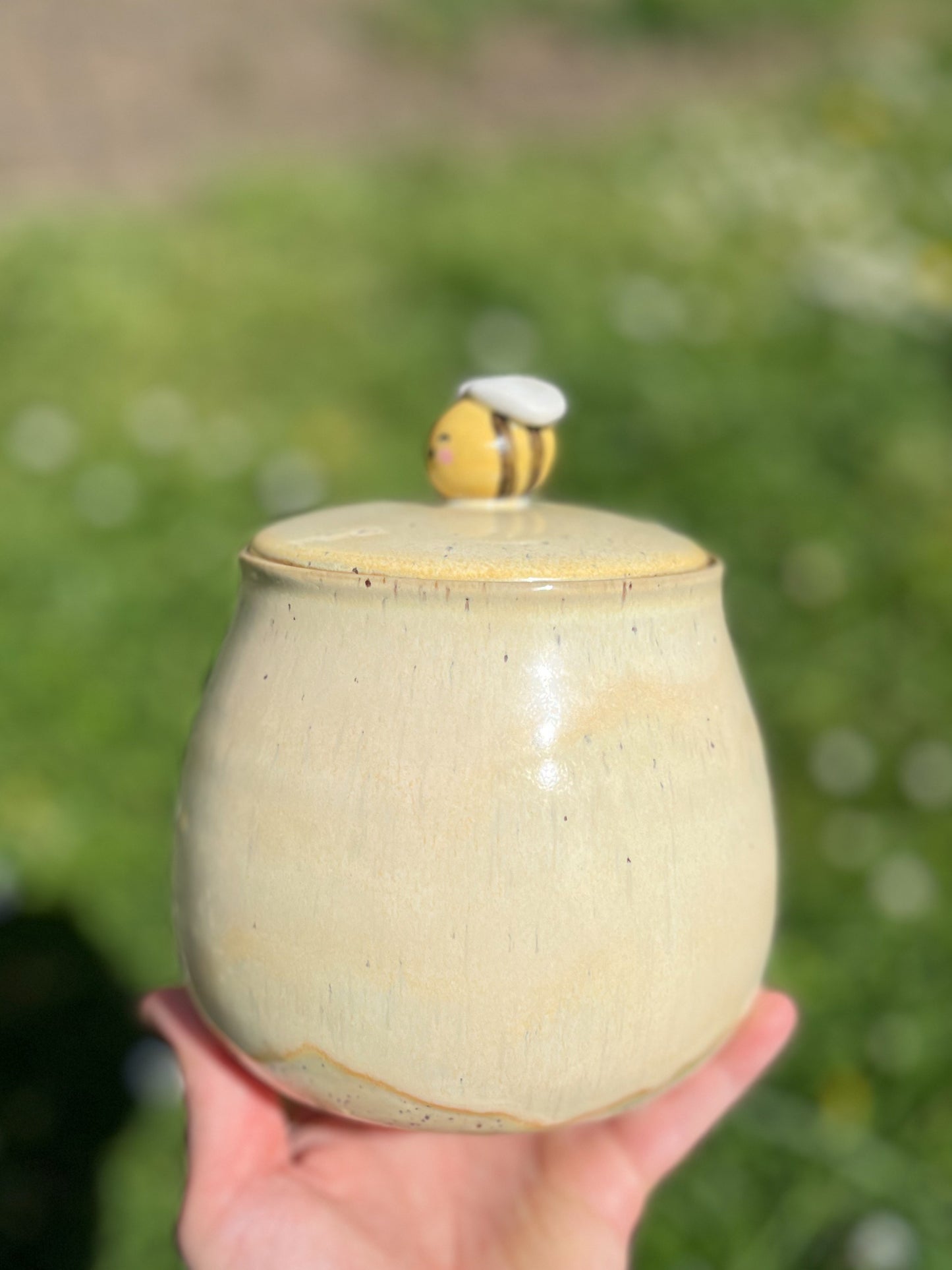 Pot avec couvercle abeille🐝