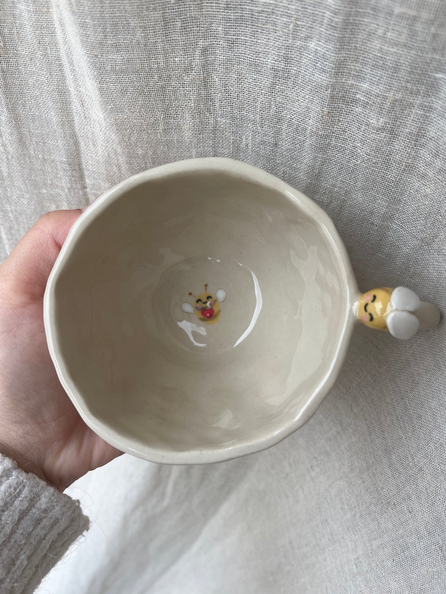 Le mug BZZBZZđ (petit dĂ©faut)