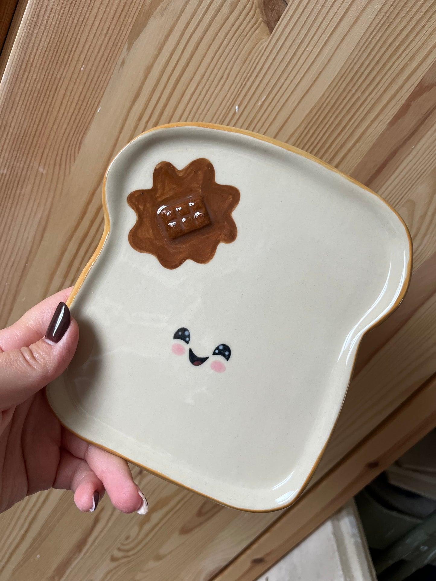 Assiette à tartine coulis de chocolat petit défaut d'opacité🍞