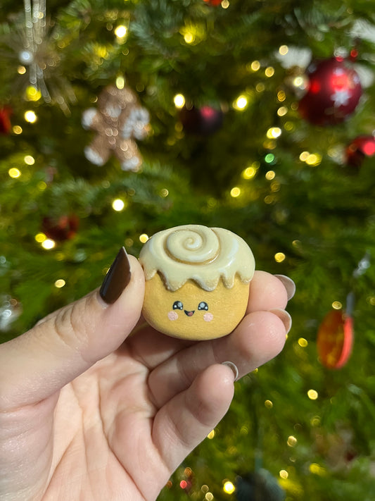 Magnet cinnamon rolls