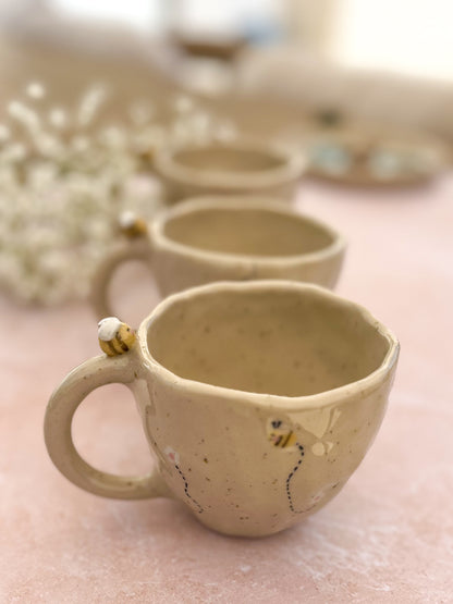 Tasse BZZBZZ (petit format)