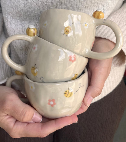 Le mug BZZBZZ🐝 (petit défaut pétale)