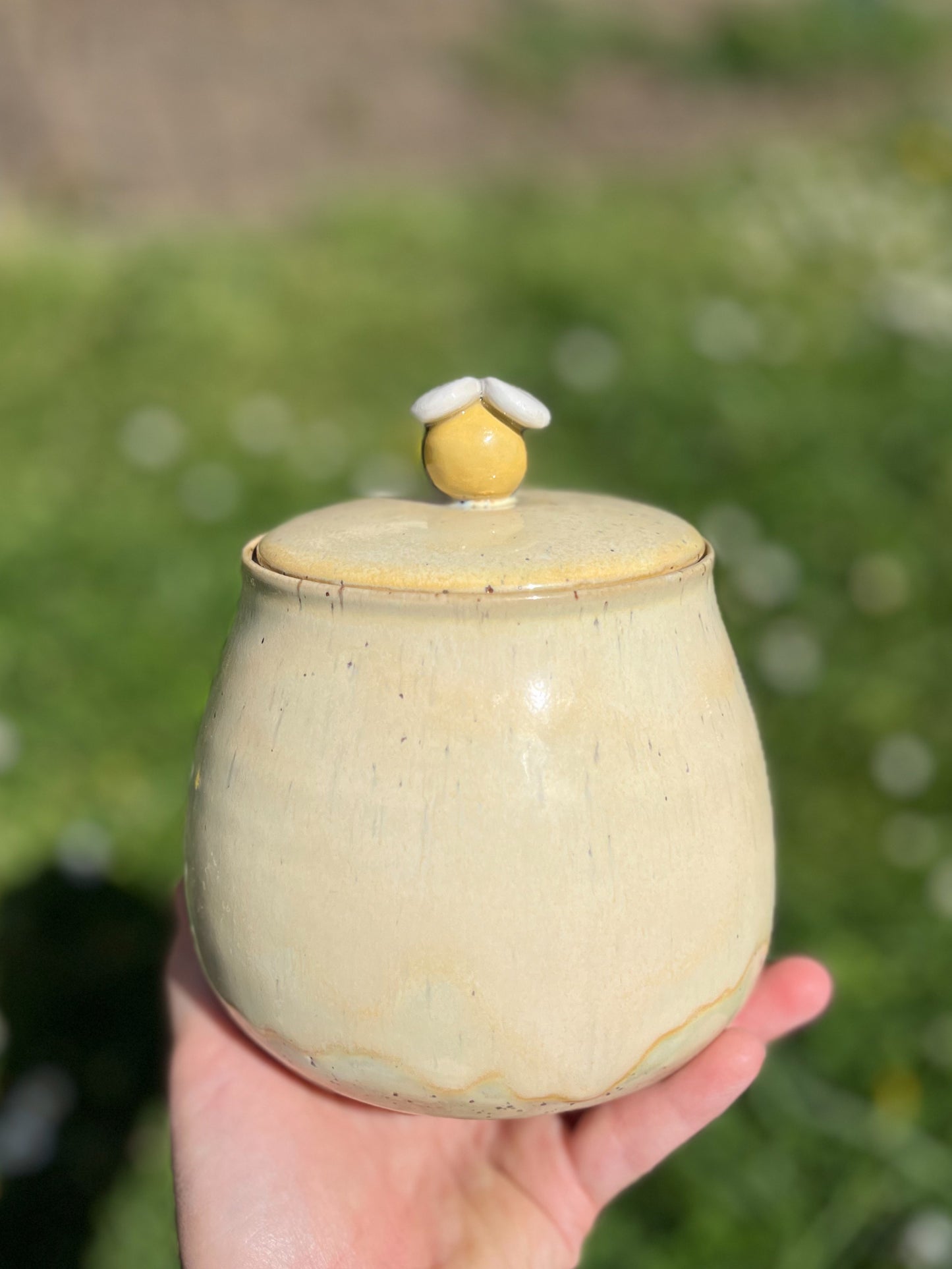 Pot avec couvercle abeille🐝